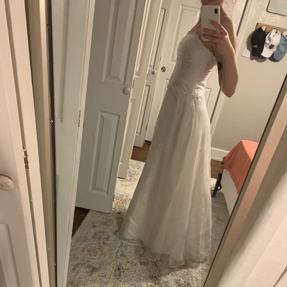 Wedding dress